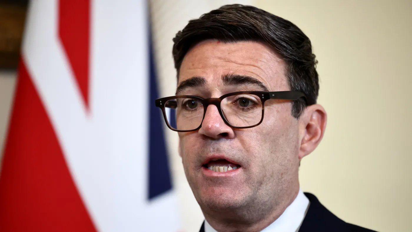 太阳报：英国首相伯纳姆下令扩大曼城关系调查