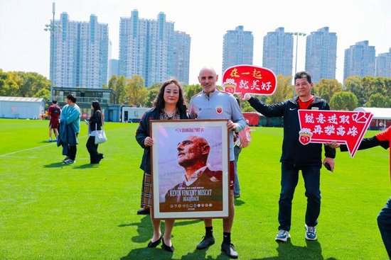 英国365上市公司相关图片