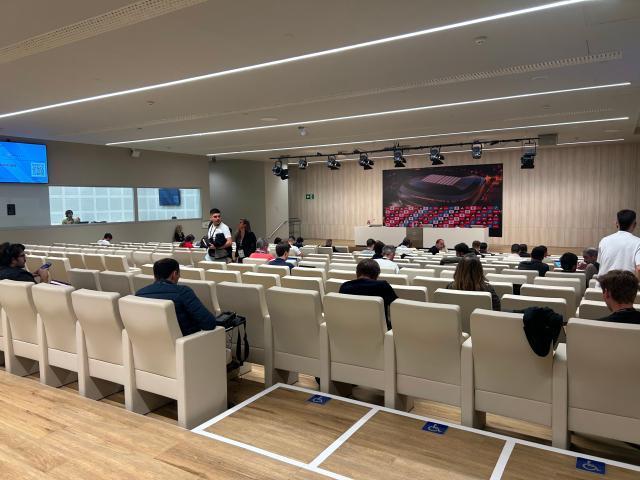 英国365上市公司图片展示